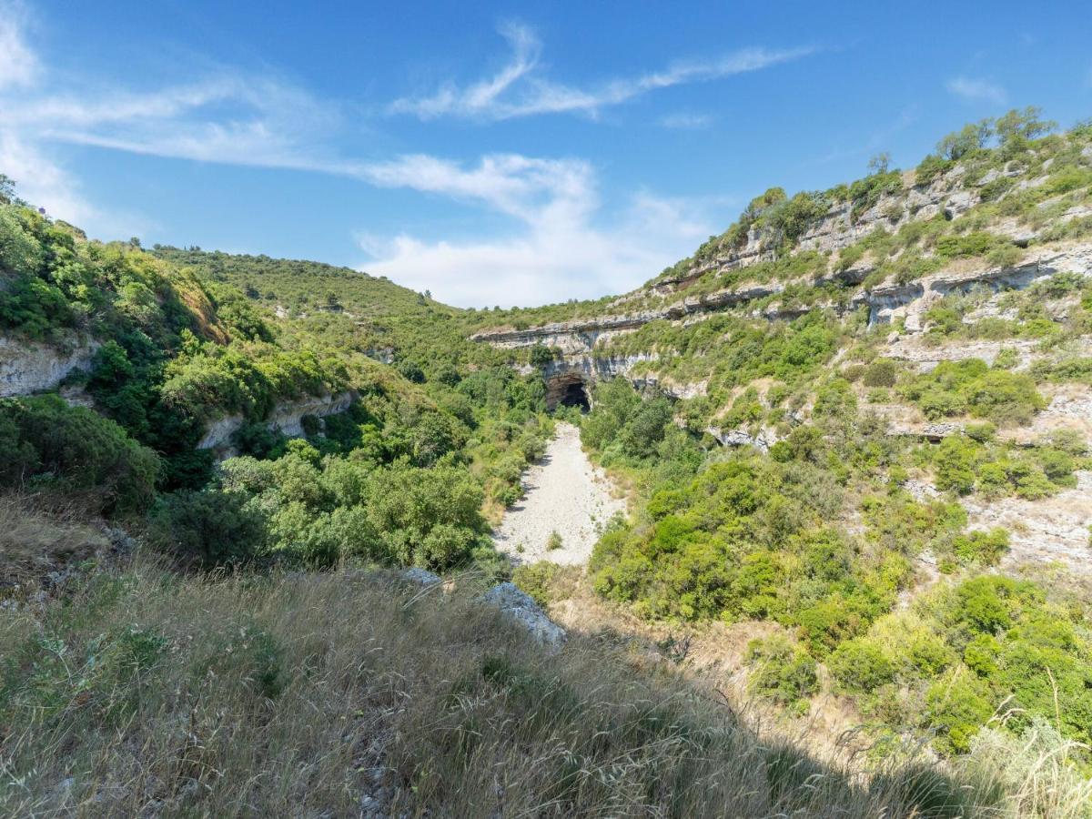 Cosy Holiday Home In Minerve With Garden Exterior photo