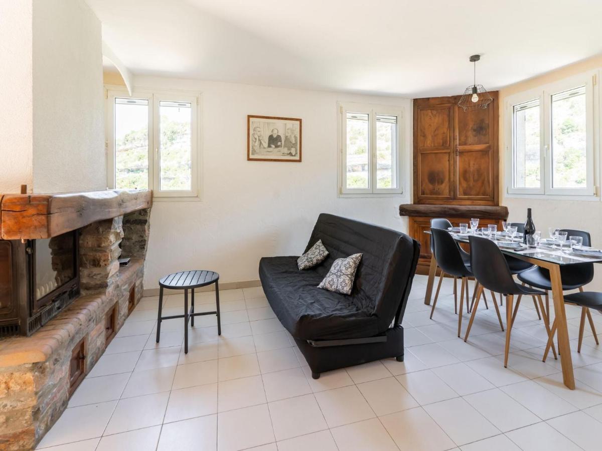 Cosy Holiday Home In Minerve With Garden Exterior photo